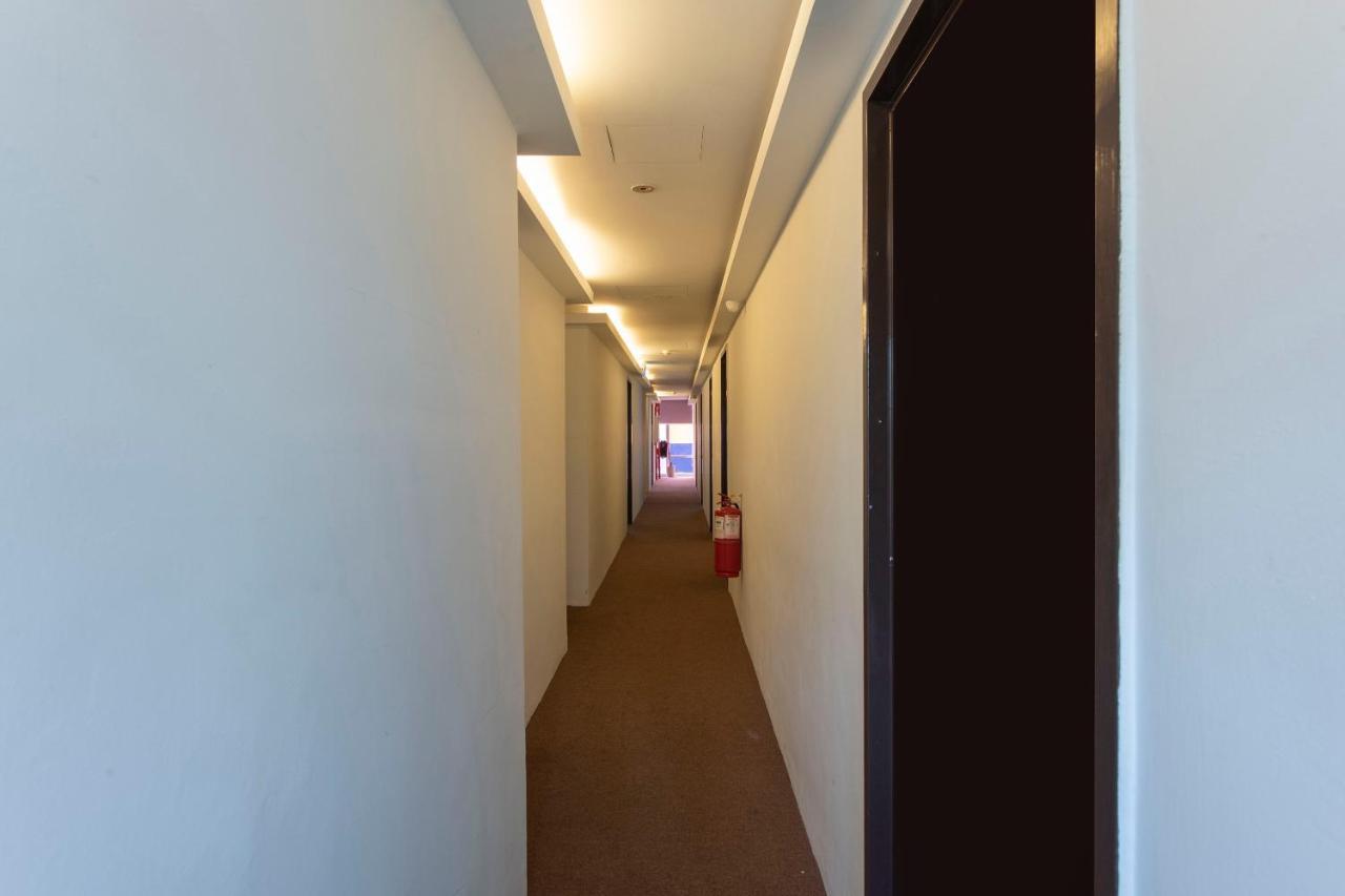 Oyo 90403 North City Hotel Johor Bahru Exterior foto